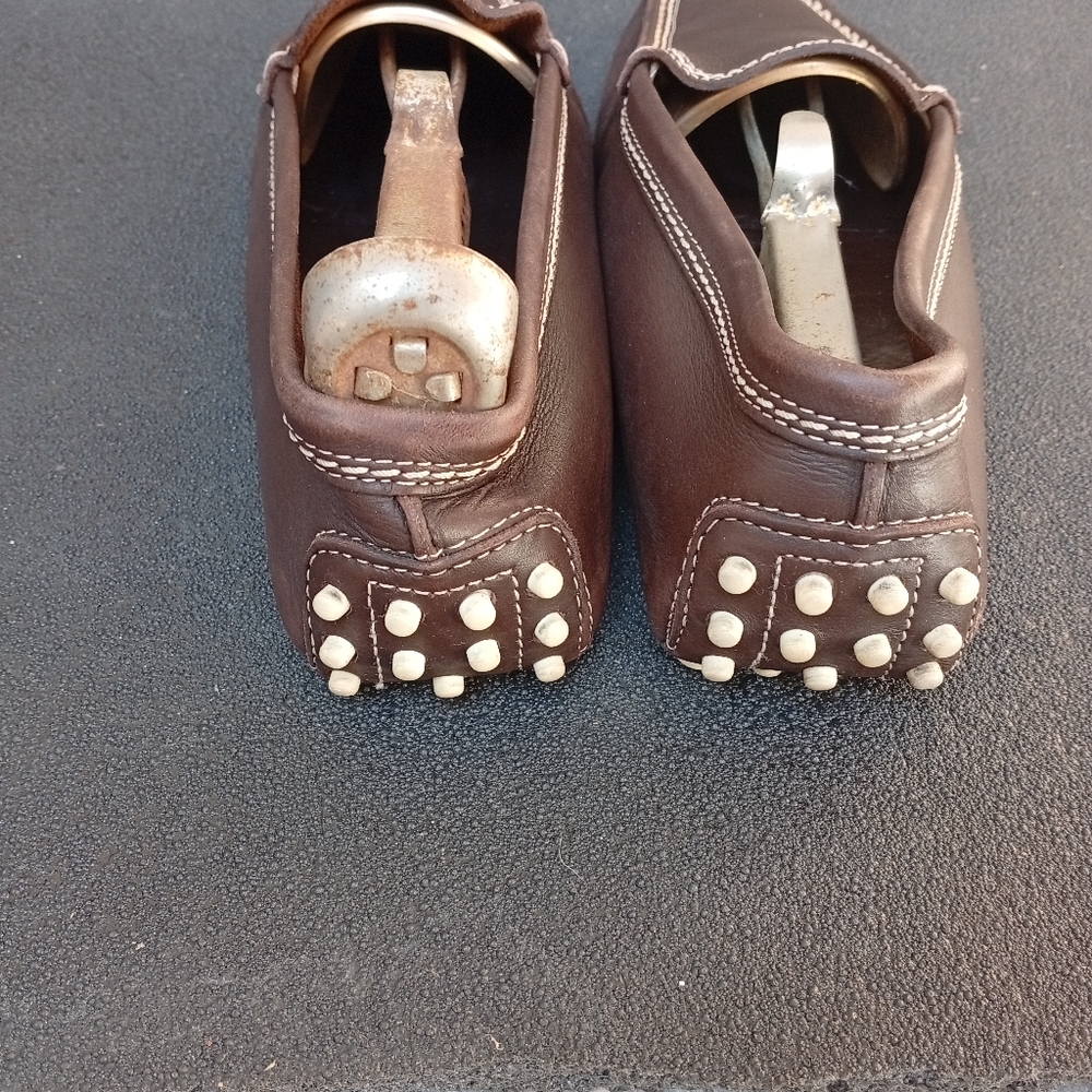 Tod's Women's Brown Loafers - Picture 4 of 9